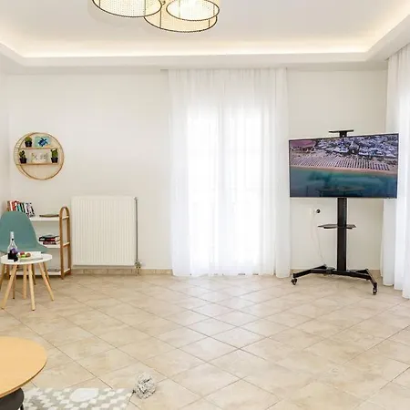 Dom wakacyjny 5 Star 3bdr, 2bth, Roofdeck, Naxos Town Naxos City