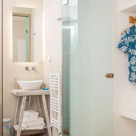 5 Star 3bdr, 2bth, Roofdeck, Naxos Town Holiday home *